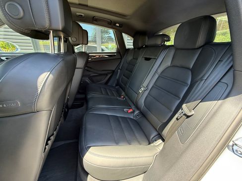 Certified 2026 Porsche Macan Turbo AWD/4WD image 20