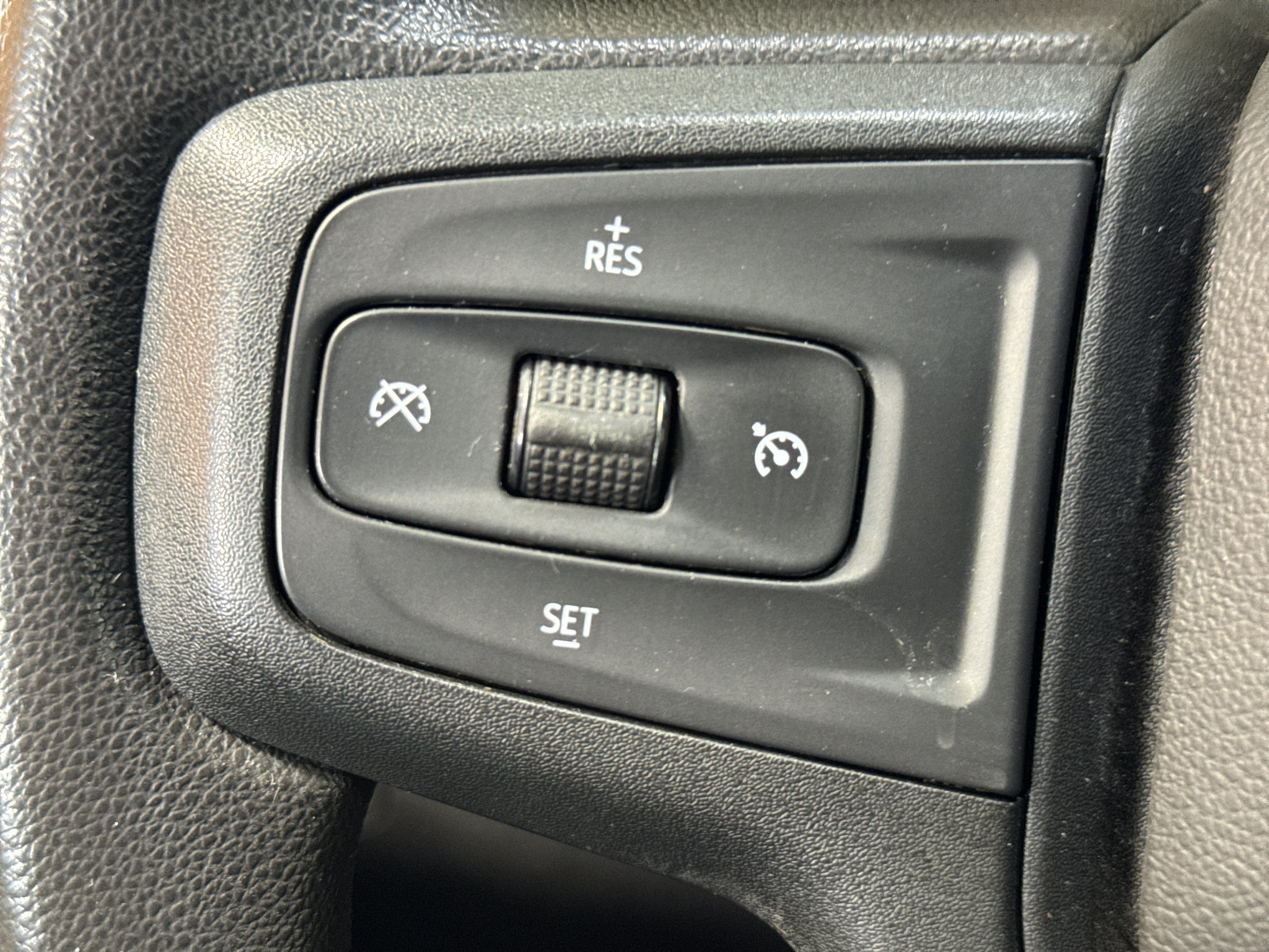 Used 2022 Chevrolet Silverado 1500 Custom AWD/4WD image 21