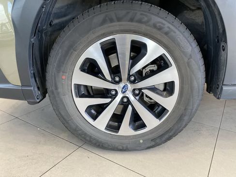 Used 2025 Subaru Outback Premium w/ Popular Package #1A AWD/4WD image 21