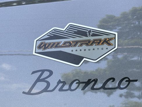Used 2022 Ford Bronco Wildtrak AWD/4WD image 11