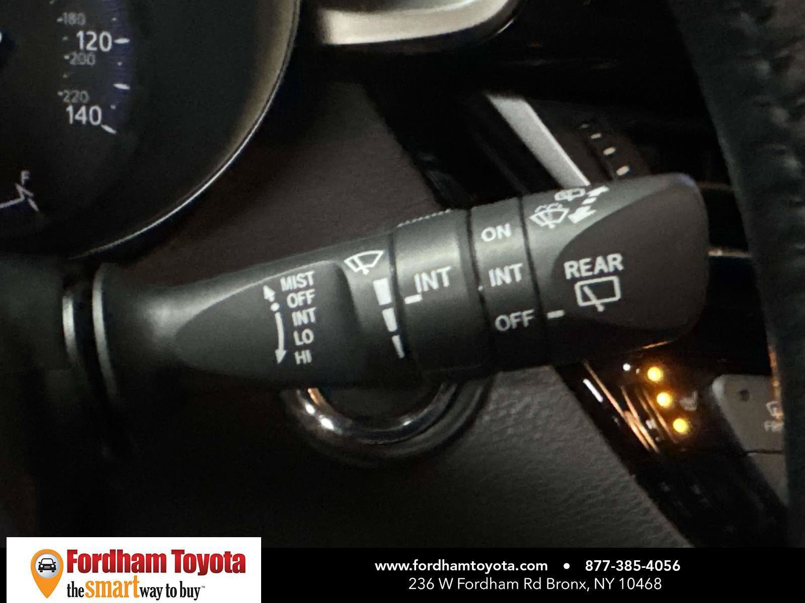 Used 2020 Toyota C-HR Limited FWD image 24