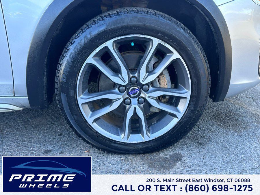 Used 2017 Volvo V60 T5 Cross Country Platinum w/ Climate Package AWD/4WD image 27