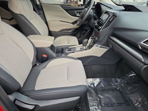 Used 2024 Subaru Forester Premium image 19
