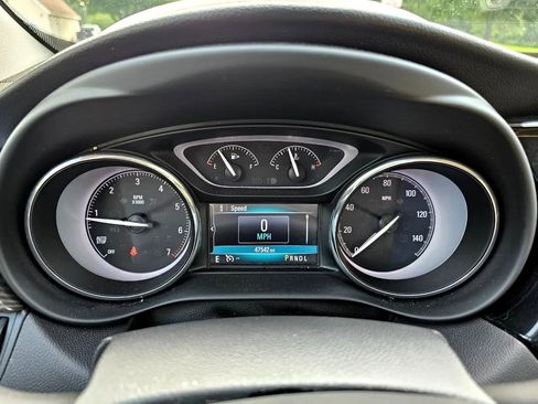 Used 2020 Buick Envision Essence image 35