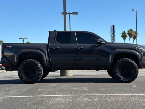 Used 2024 Toyota Tacoma TRD Sport w/ TRD Sport Upgrade Package AWD/4WD image 3