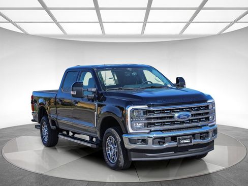 Used 2025 Ford F250 Lariat image 5