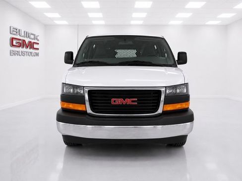 Used 2025 GMC Savana 2500 w/ Driver Convenience Package RWD image 5