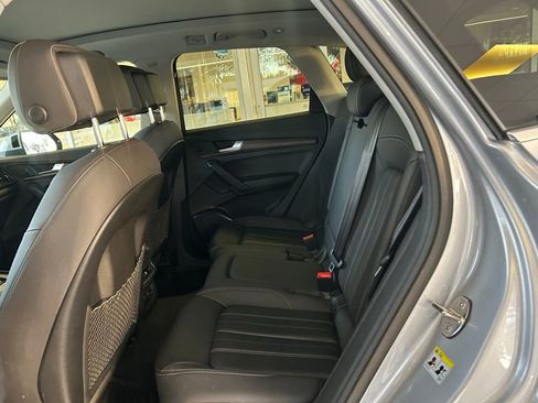Used 2023 Audi Q5 2.0T Premium w/ Convenience Package image 47