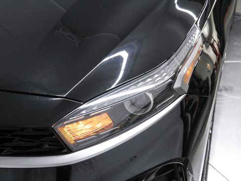 Used 2023 Kia Forte LXS FWD image 10