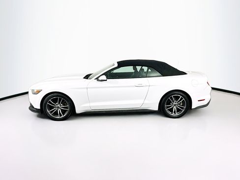 Used 2017 Ford Mustang Premium image 4