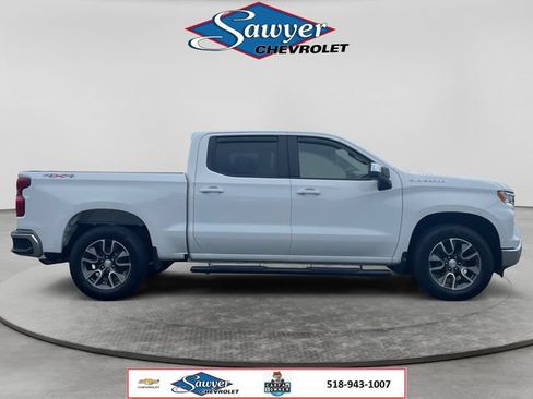 Used 2024 Chevrolet Silverado 1500 LT AWD/4WD image 6