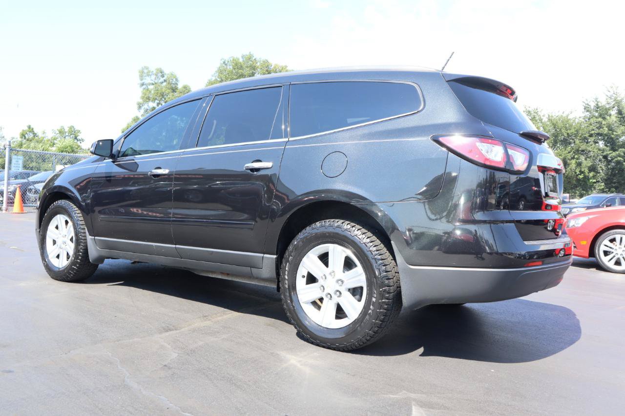 Used 2014 Chevrolet Traverse LT FWD image 3
