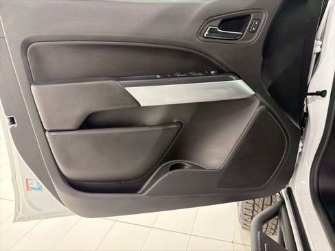 Used 2022 Chevrolet Colorado LT w/ LT Convenience Package image 10