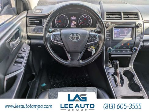 Used 2015 Toyota Camry SE FWD image 14