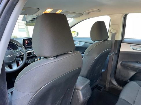 Used 2024 Kia Forte LXS FWD image 27