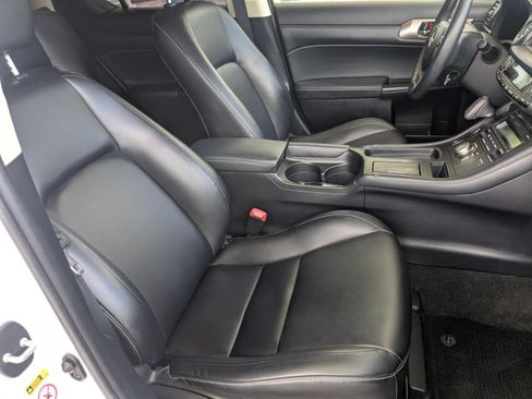 Used 2014 Lexus CT 200h FWD image 23