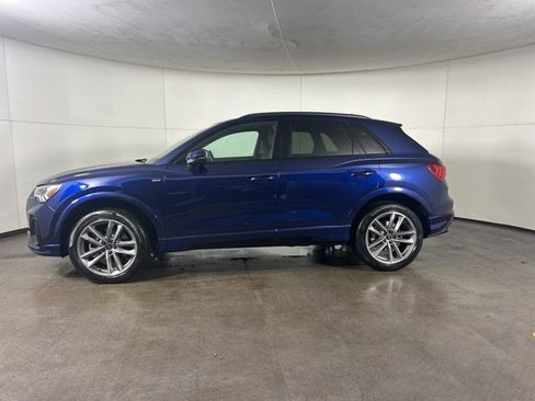 Used 2025 Audi Q3 2.0T Premium w/ Convenience Package image 4