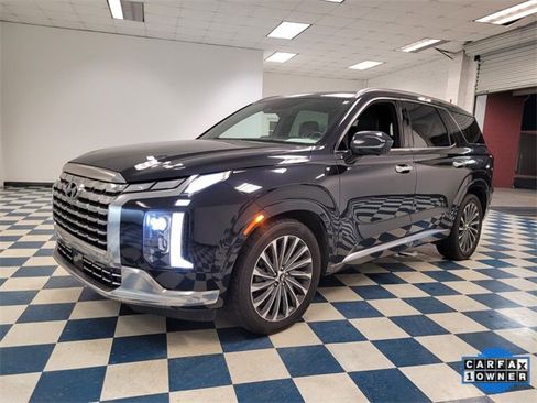 Used 2024 Hyundai Palisade Calligraphy image 3