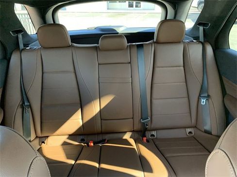 Used 2025 Mercedes-Benz GLE 450 4MATIC image 32