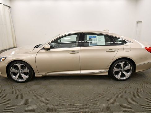 Certified 2020 Honda Accord Touring image 4