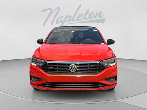 Used 2019 Volkswagen Jetta R-Line w/ R-Line Cold Weather Package FWD image 9