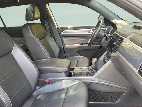 Used 2021 Volkswagen Atlas Cross Sport SEL R-Line FWD image 35