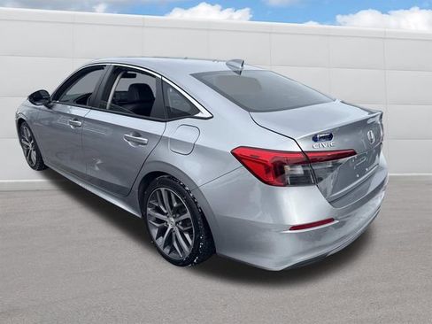 Used 2024 Honda Civic Touring image 3