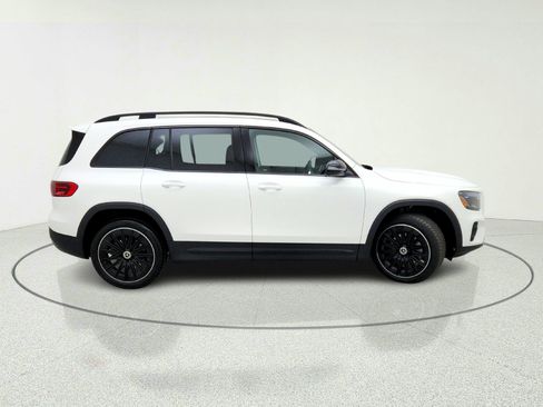 New 2026 Mercedes-Benz GLB 250 image 7