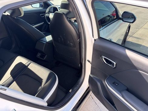 Used 2025 Kia K4 GT-Line w/ GT-Line Premium Package FWD image 18