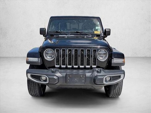 Used 2020 Jeep Gladiator Overland AWD/4WD image 2