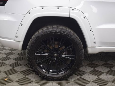 Used 2020 Jeep Grand Cherokee Altitude image 32