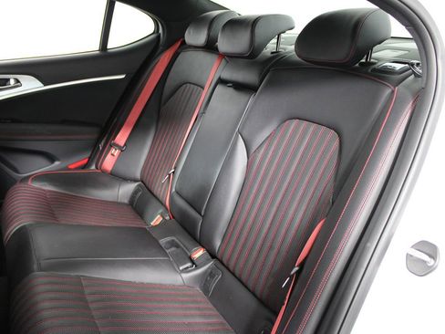 Used 2023 Genesis G70 2.0T w/ Sport Prestige Package image 32