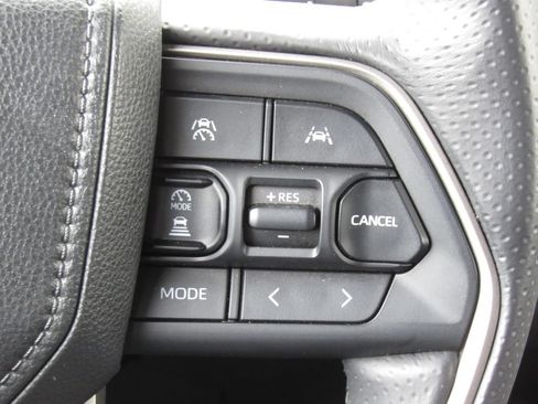 Certified 2025 Toyota 4Runner SR5 RWD image 25