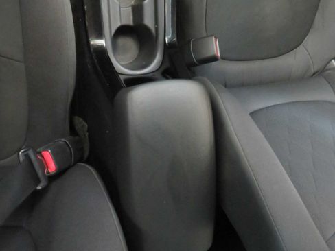 Used 2021 Toyota Corolla LE FWD image 43