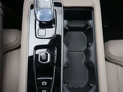 New 2026 Volvo XC90 B6 Ultra w/ Lounge Package image 11