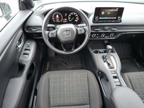 Used 2025 Honda HR-V Sport image 11