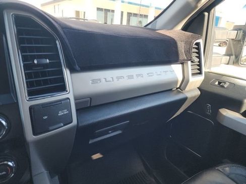 Used 2019 Ford F250 Lariat w/ Chrome Package AWD/4WD image 36