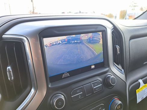 Used 2019 Chevrolet Silverado 1500 RST w/ All-Star Edition image 17