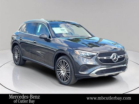 New 2026 Mercedes-Benz GLC 300 image 1