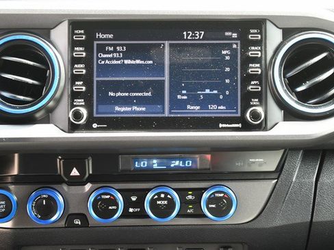 Used 2021 Toyota Tacoma TRD Off-Road w/ Technology Package image 19