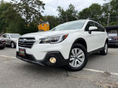 Used 2018 Subaru Outback 2.5i Premium w/ Protection Package #1 AWD/4WD image 2