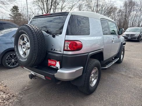 Used 2008 Toyota FJ Cruiser 4WD image 2