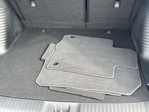 Used 2025 Honda HR-V LX image 16