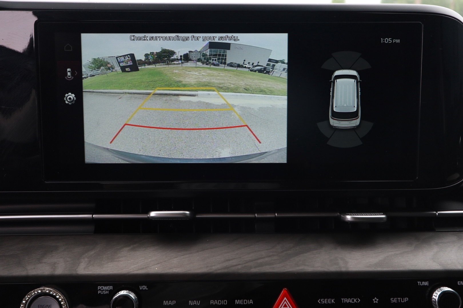 Used 2024 Kia Carnival EX FWD image 15