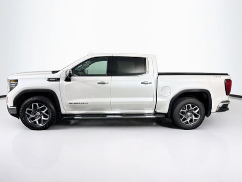 Used 2023 GMC Sierra 1500 SLT w/ SLT Premium Plus Package AWD/4WD image 11