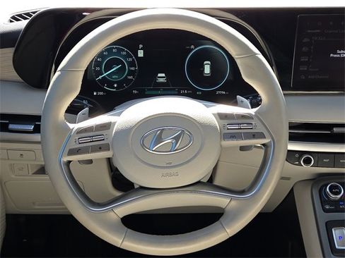 Used 2023 Hyundai Palisade Limited w/ Cargo Package image 13