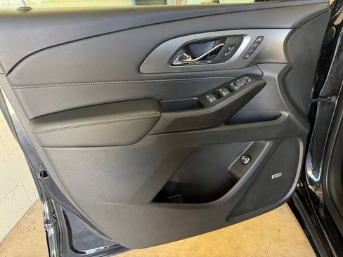 Used 2023 Chevrolet Traverse Premier w/ LPO, Floor Liner Package AWD/4WD image 4