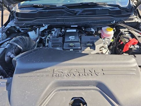 Used 2024 RAM 2500 Laramie w/ Safety Group AWD/4WD image 32