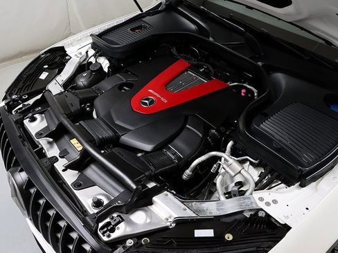 Certified 2022 Mercedes-Benz GLC 43 AMG 4MATIC image 39