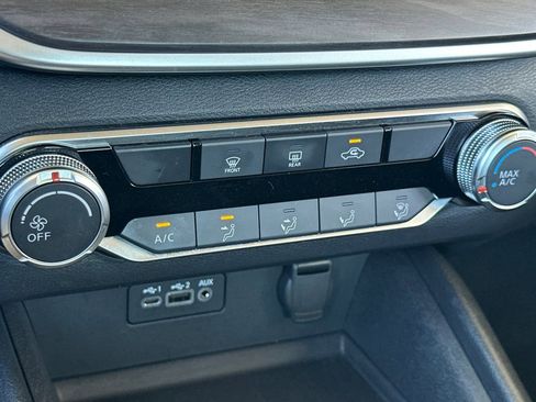 Used 2025 Nissan Altima 2.5 SV image 18